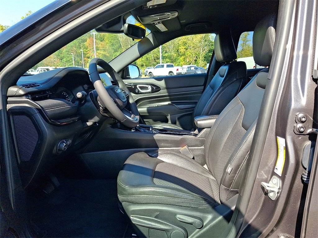 Certified 2022 Jeep Compass Altitude image 13