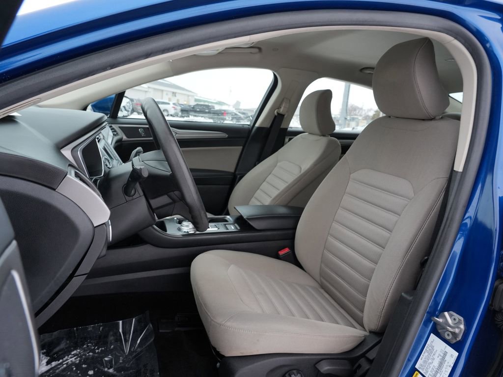 Used 2018 Ford Fusion S image 12