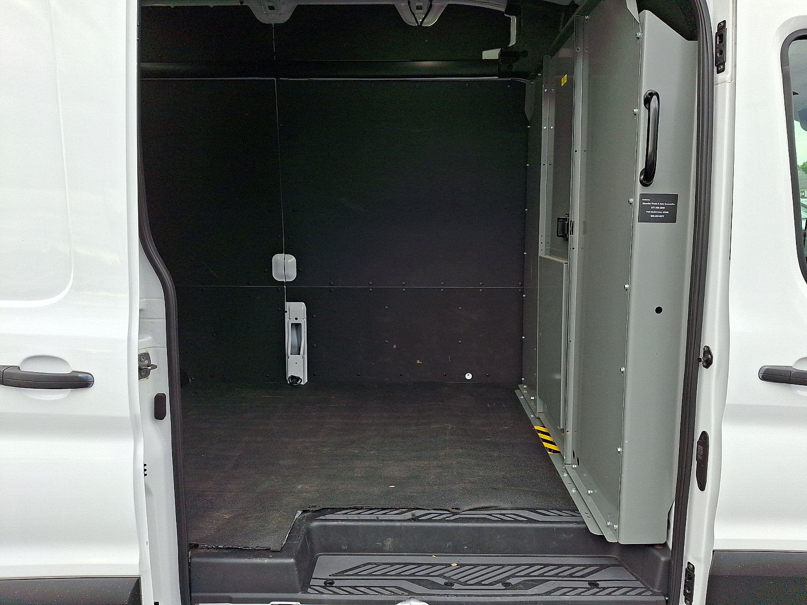 Used 2022 Ford E-Transit 148 High Roof Extended w/ Load Area Protection Package RWD image 10