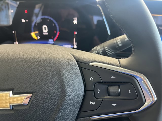 Used 2025 Chevrolet Trax LT w/ LT Convenience Package image 19