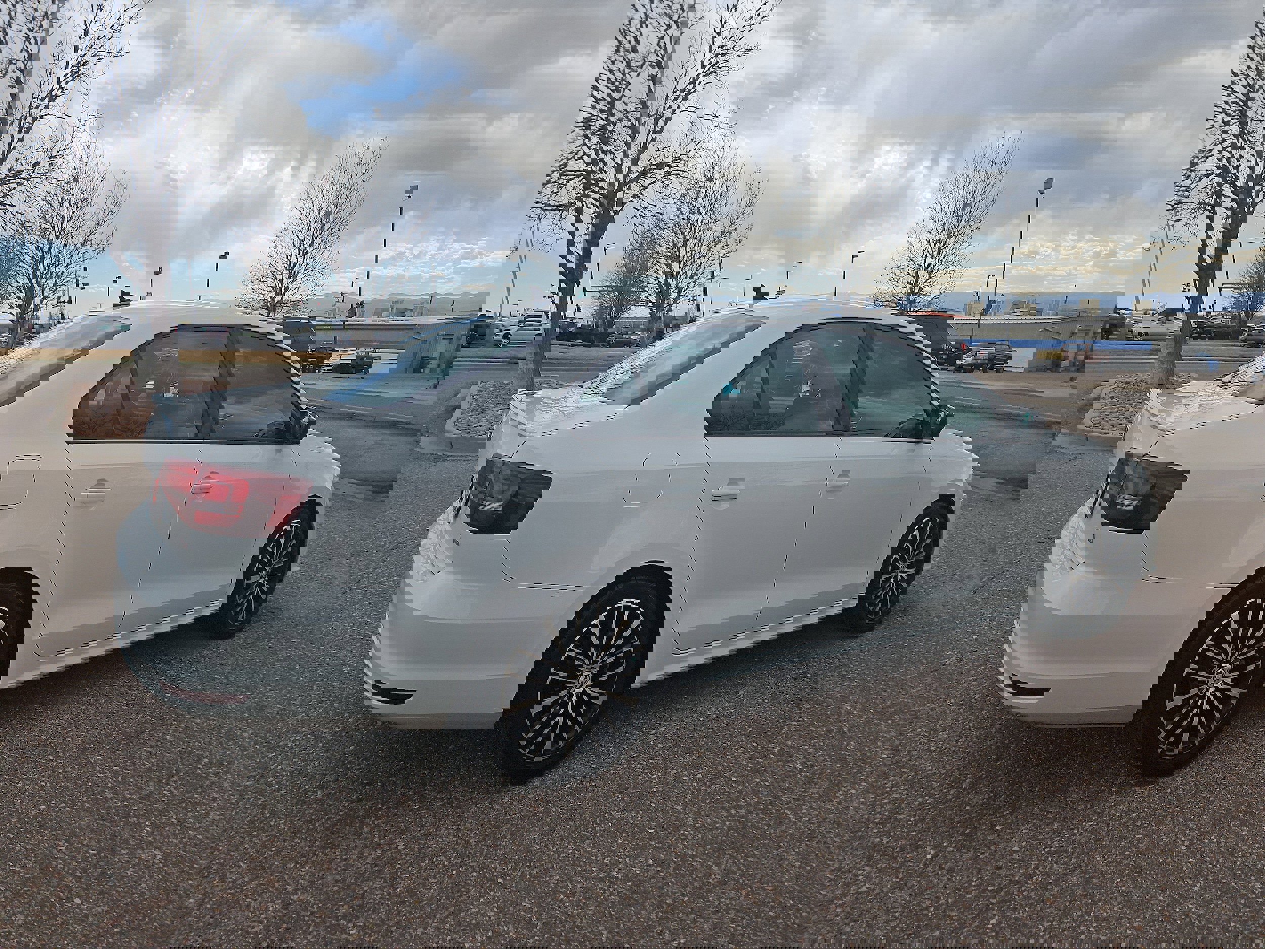 Used 2016 Volkswagen Jetta Sport image 4