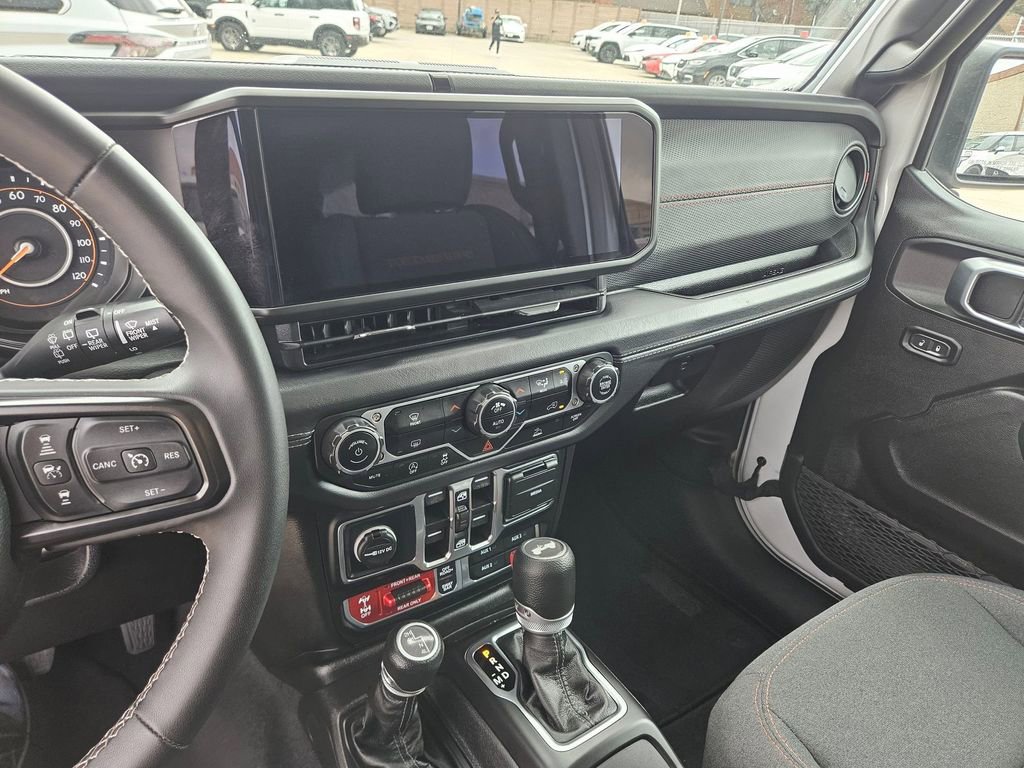 Used 2025 Jeep Wrangler Unlimited Rubicon image 18