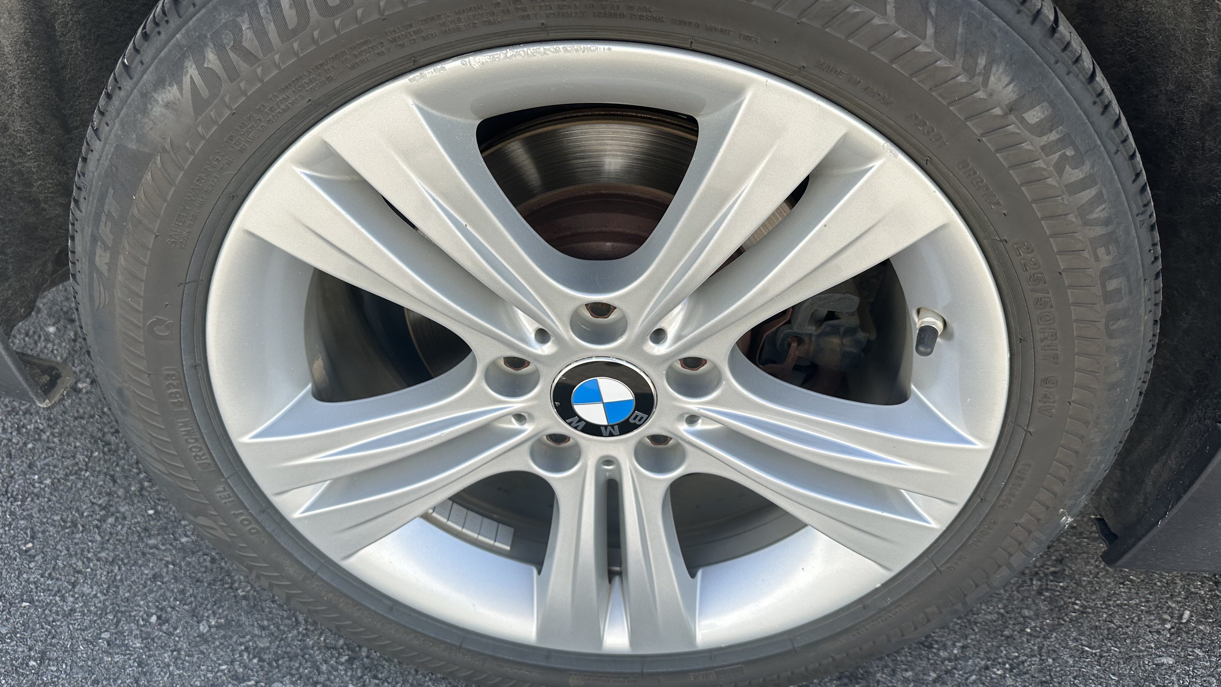 Used 2018 BMW 330i xDrive Sedan w/ Convenience Package AWD/4WD image 14
