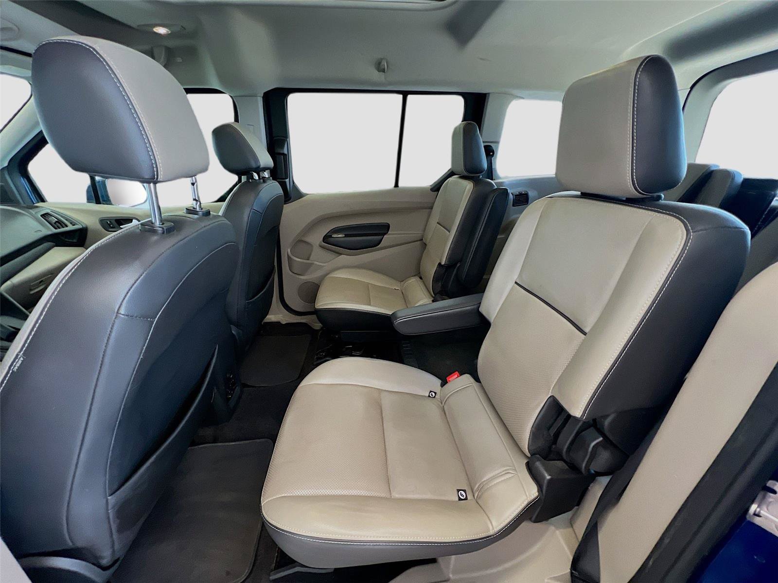 Used 2016 Ford Transit Connect Titanium FWD image 23