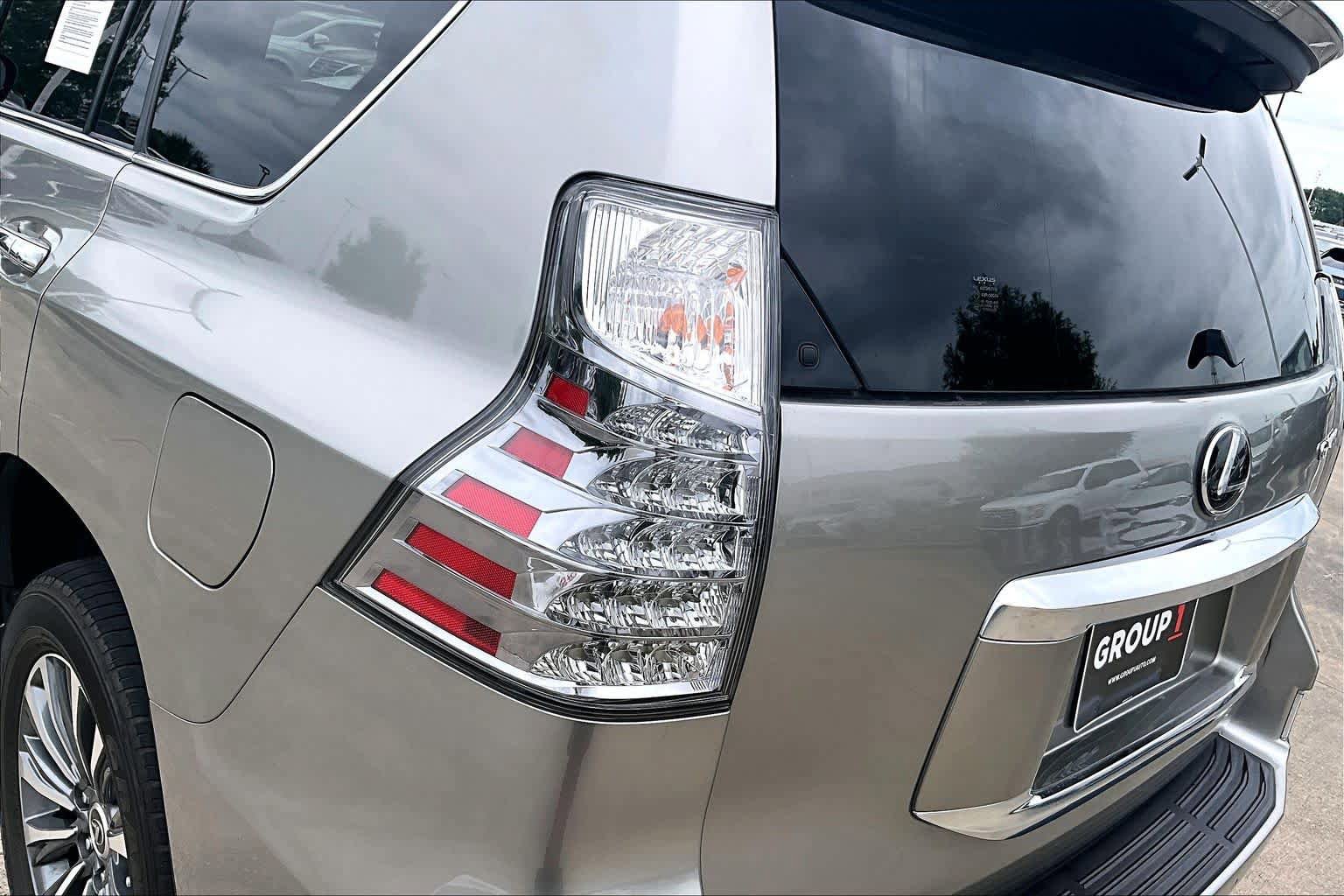 Used 2023 Lexus GX 460 Luxury w/ Accessory Package AWD/4WD image 26