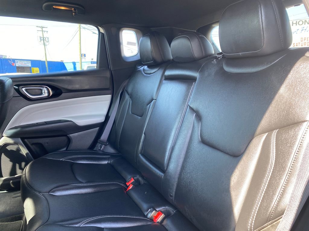 Used 2025 Jeep Compass Limited AWD/4WD image 15