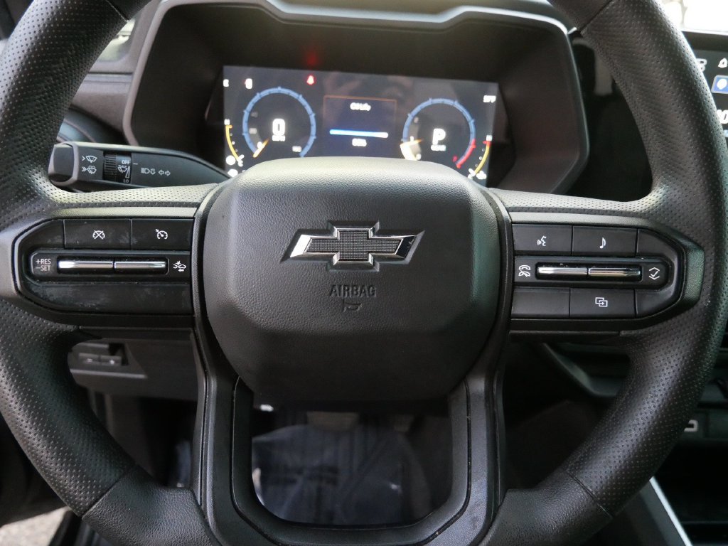 Used 2024 Chevrolet Colorado Trail Boss w/ Technology Package AWD/4WD image 17