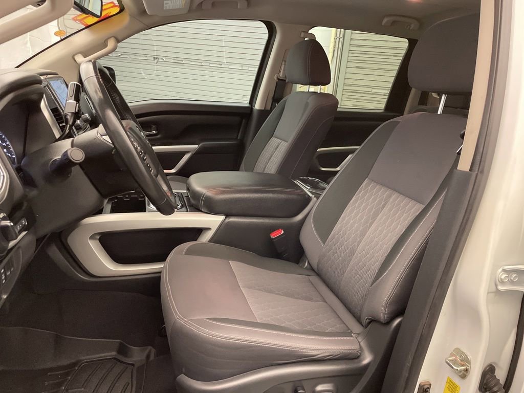 Used 2021 Nissan Titan SV w/ SV Convenience Package RWD image 20