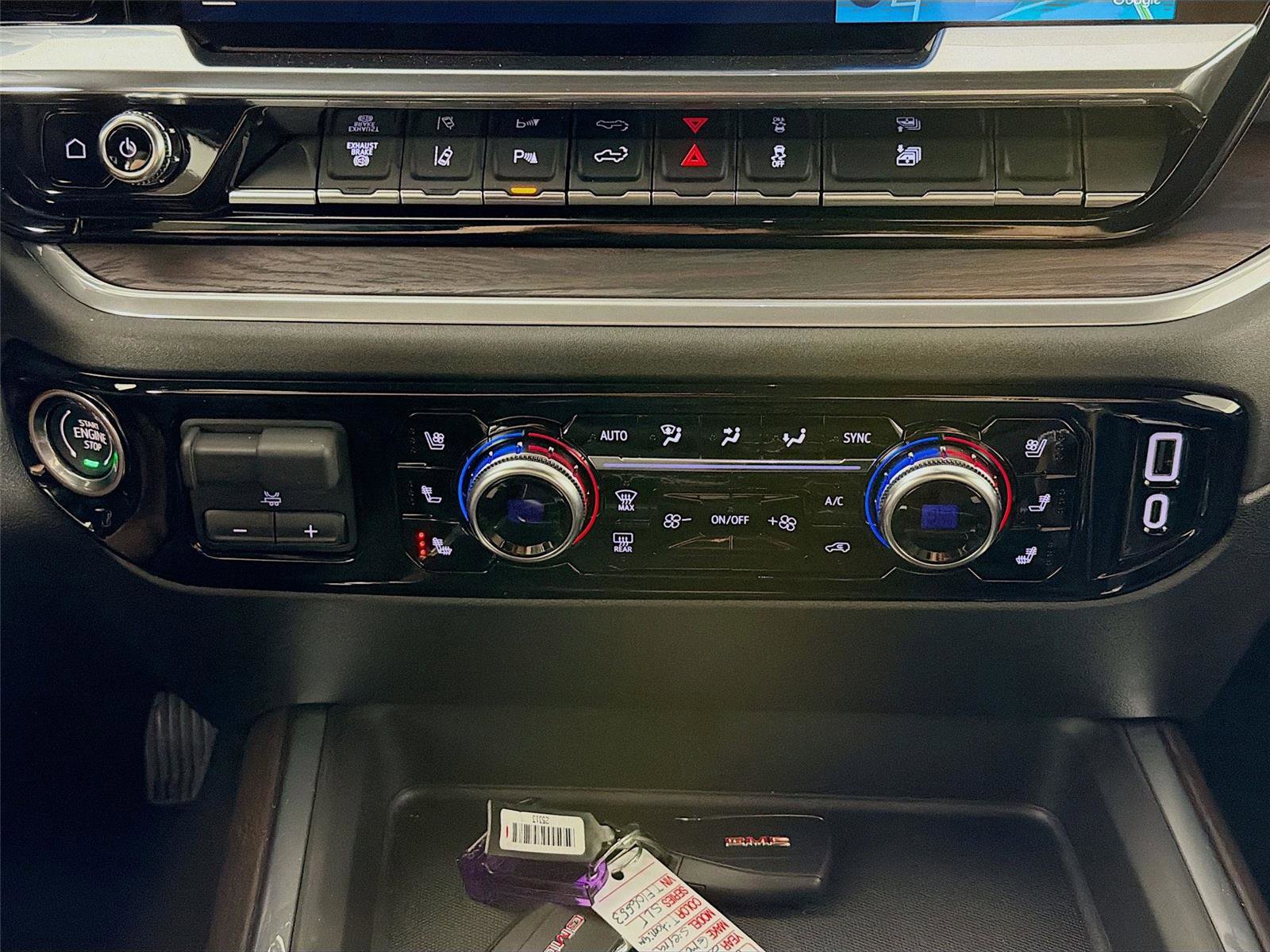 New 2026 GMC Sierra 2500 SLT w/ SLT Premium Package image 17