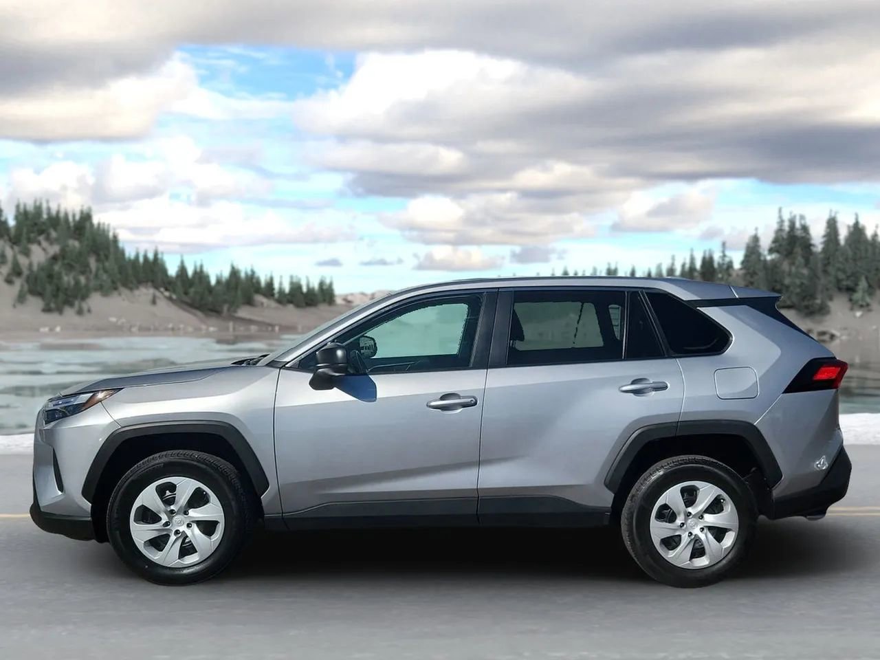 Used 2024 Toyota RAV4 LE image 3