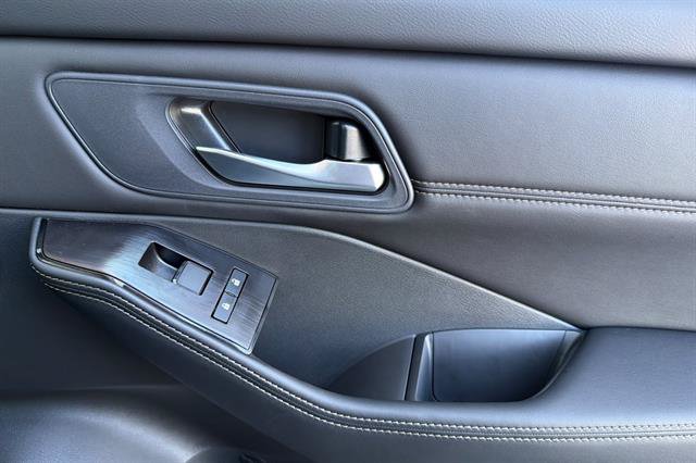 New 2026 Nissan Rogue Dark Armor FWD image 19