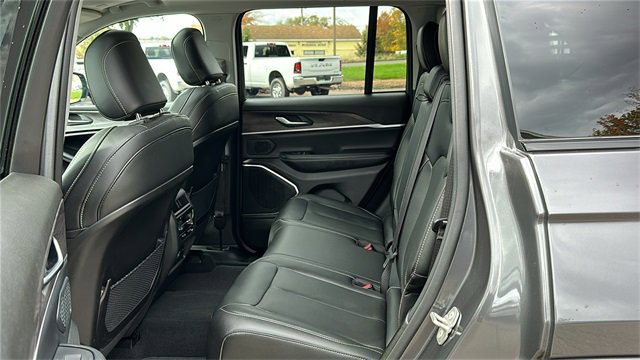 Used 2023 Jeep Grand Cherokee 4WD 4xe image 26