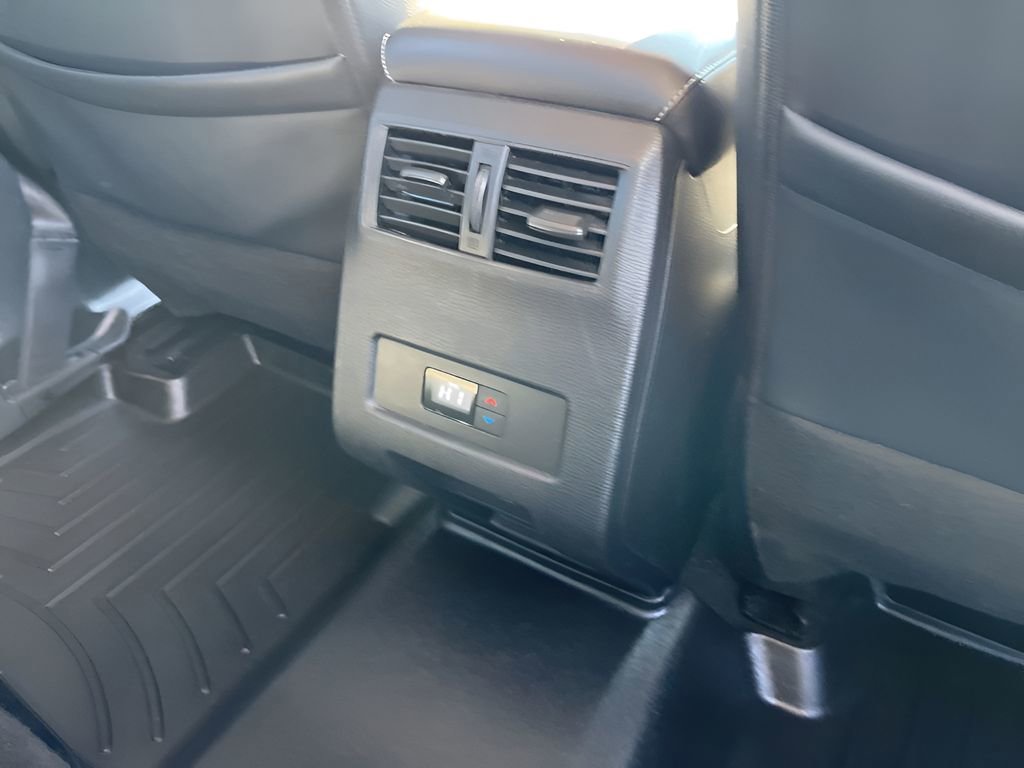 Used 2022 Mitsubishi Outlander SEL image 34