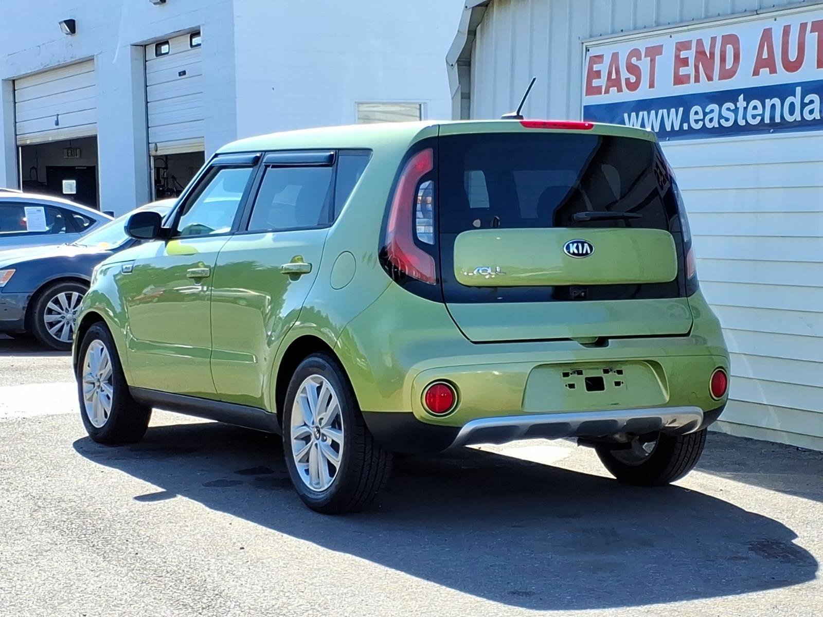 Used 2017 Kia Soul + FWD image 3