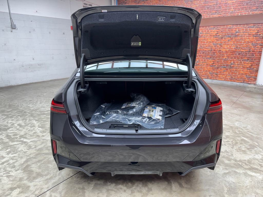 New 2026 BMW i5 eDrive40 w/ M Sport Package image 27