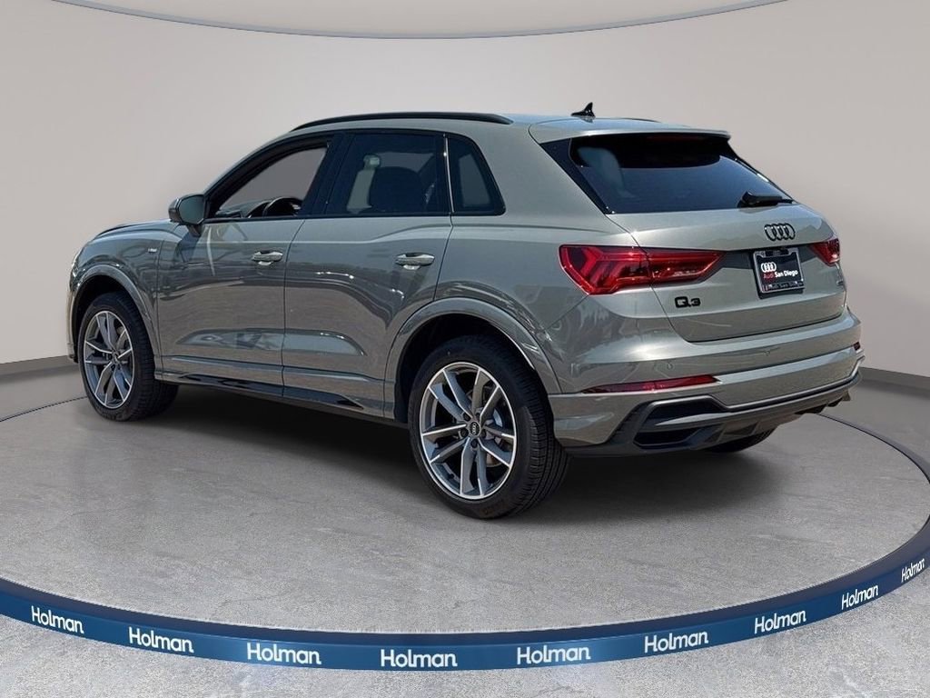 Certified 2025 Audi Q3 2.0T Premium w/ Convenience Package image 5