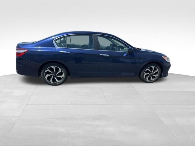 Used 2017 Honda Accord EX image 8