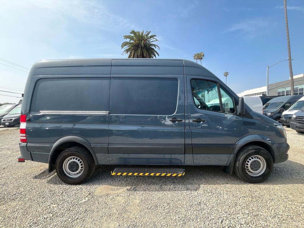 Used 2018 Mercedes-Benz Sprinter 2500 image 4