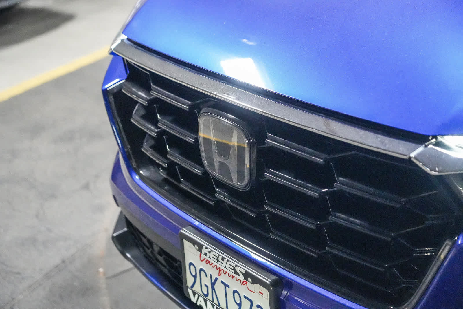 Used 2023 Honda CR-V EX-L image 3