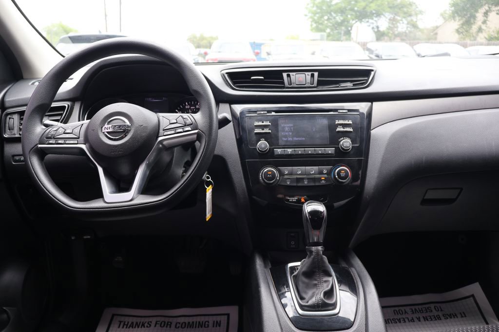 Used 2017 Nissan Rogue Sport S w/ S Appearance Package image 31