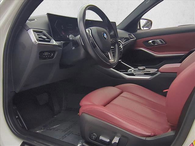 Used 2023 BMW 330i Sedan w/ Premium Package image 11