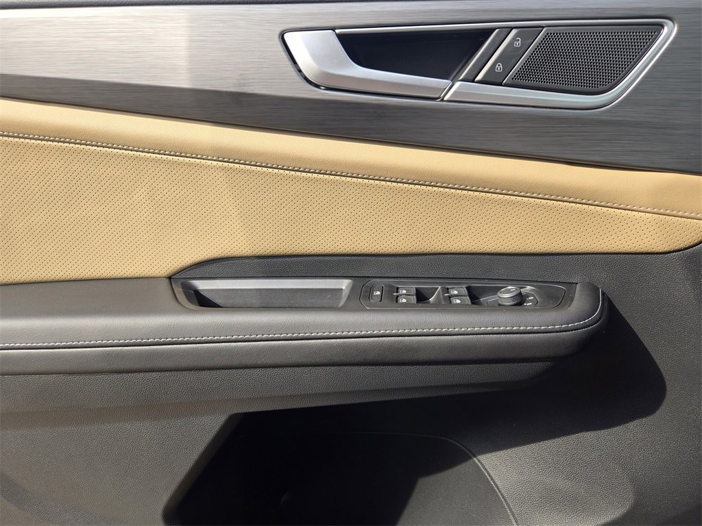 New 2026 Volkswagen Atlas Cross Sport SE image 18