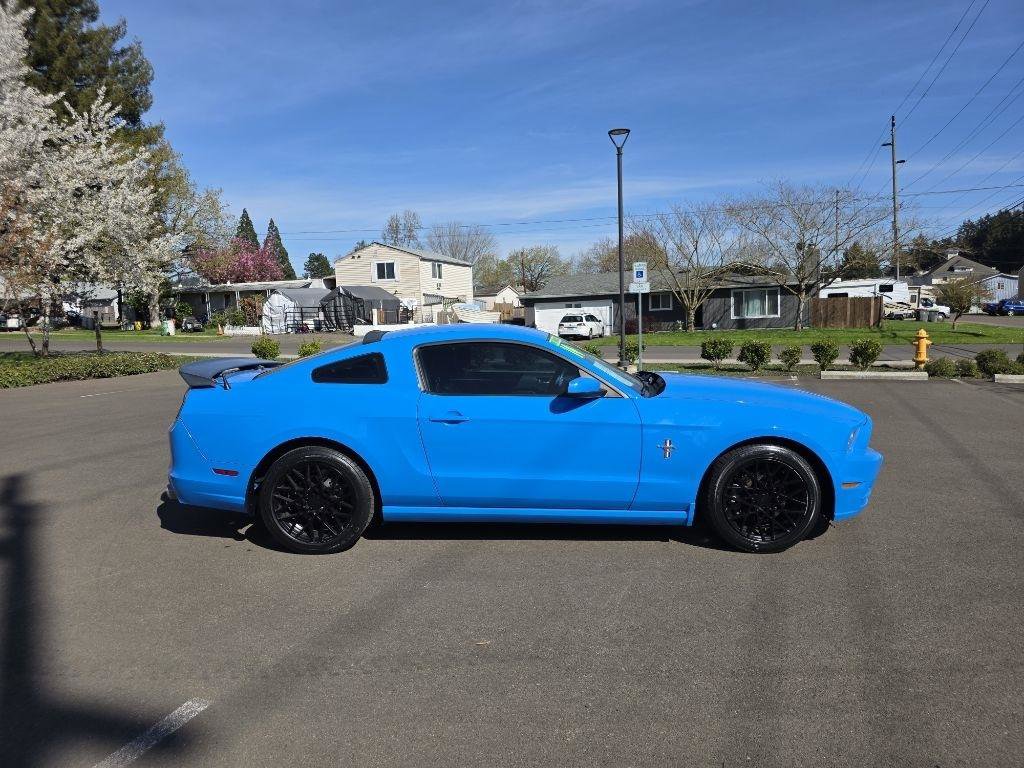 Used 2014 Ford Mustang Premium w/ Electronics Package image 4