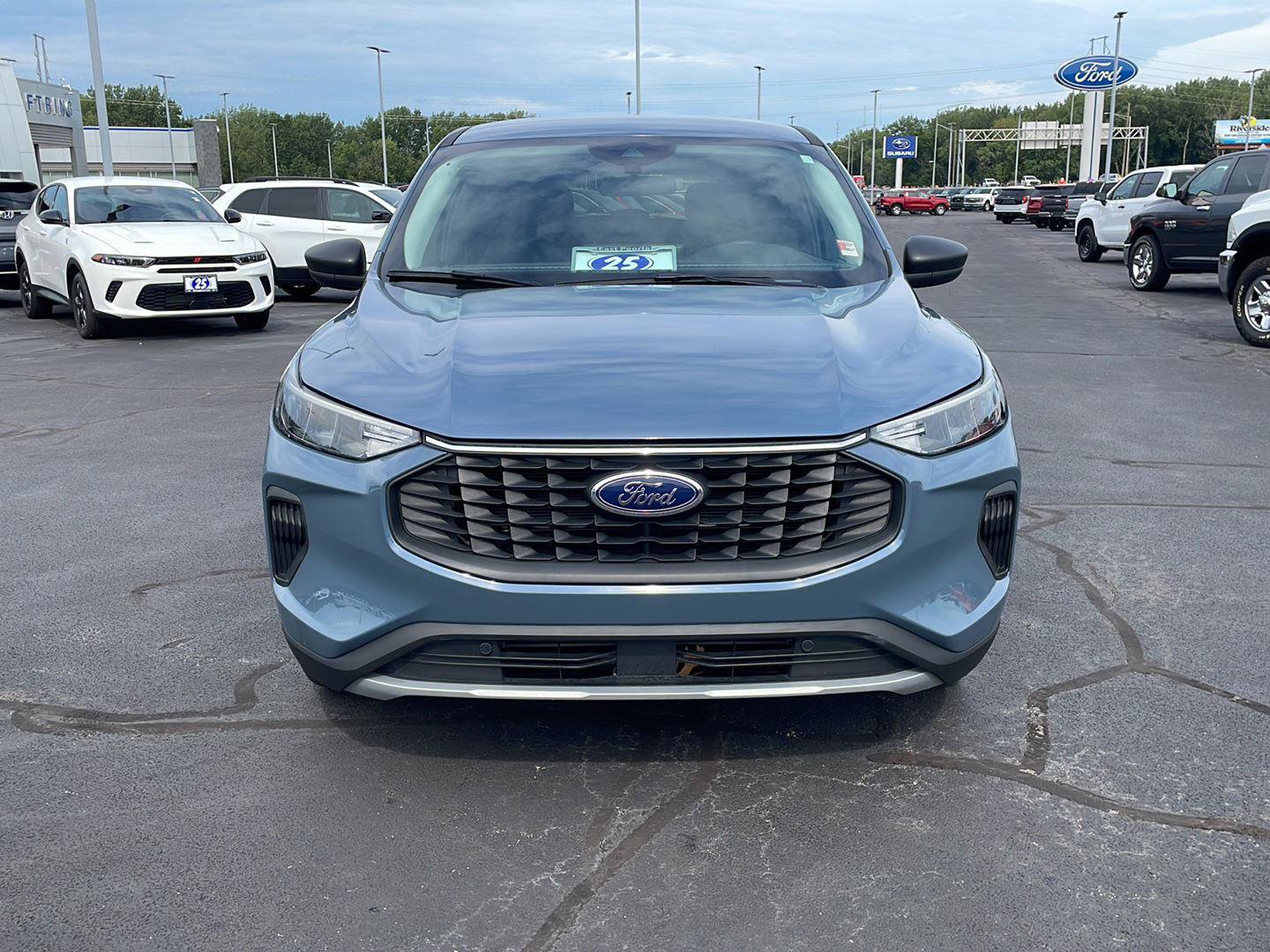 Used 2025 Ford Escape Active w/ Active Premium Tech Pack FWD image 8