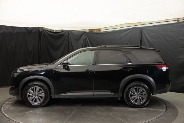 Used 2024 Nissan Pathfinder SV AWD/4WD image 8