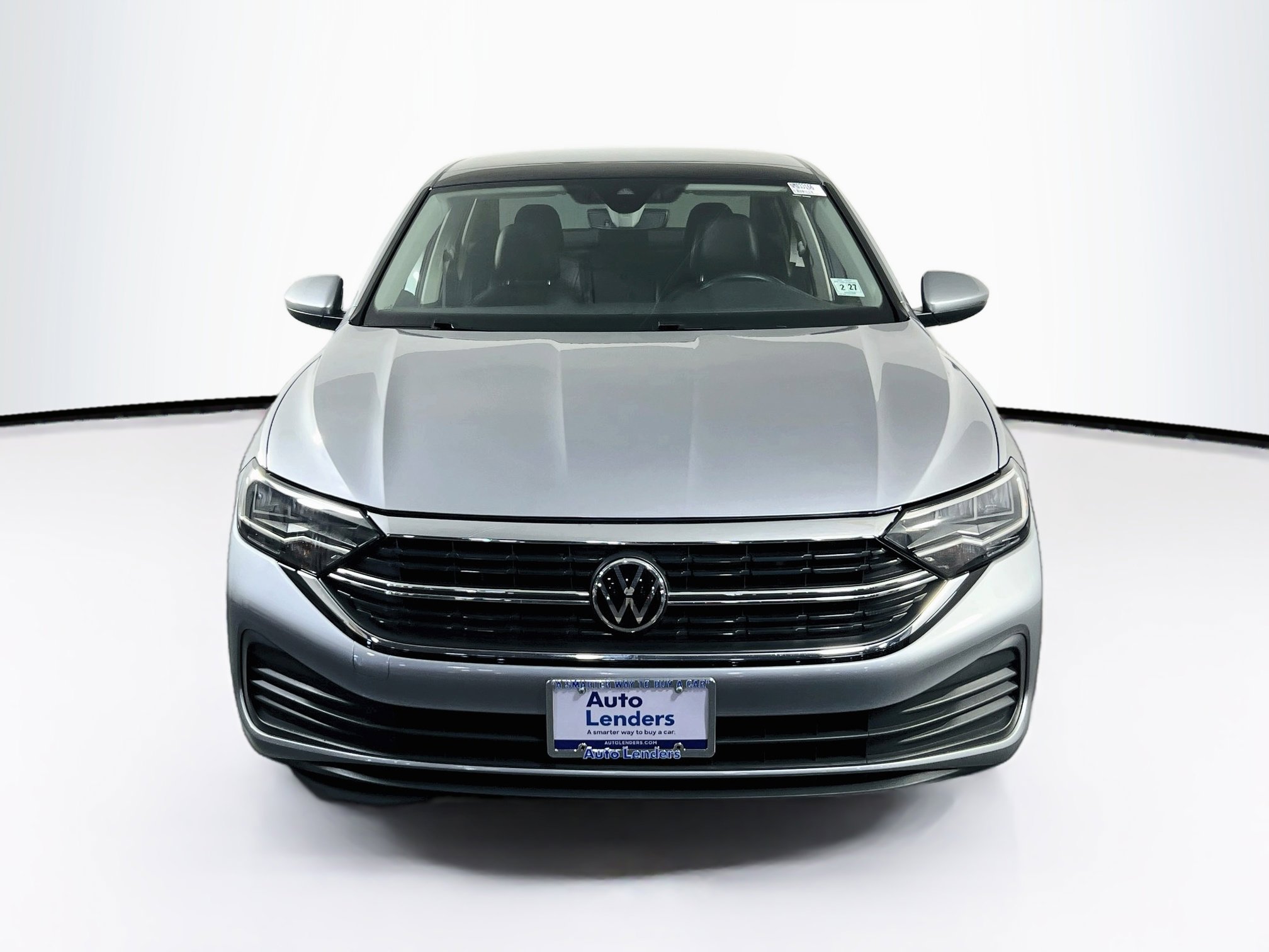 Used 2022 Volkswagen Jetta SE FWD image 2