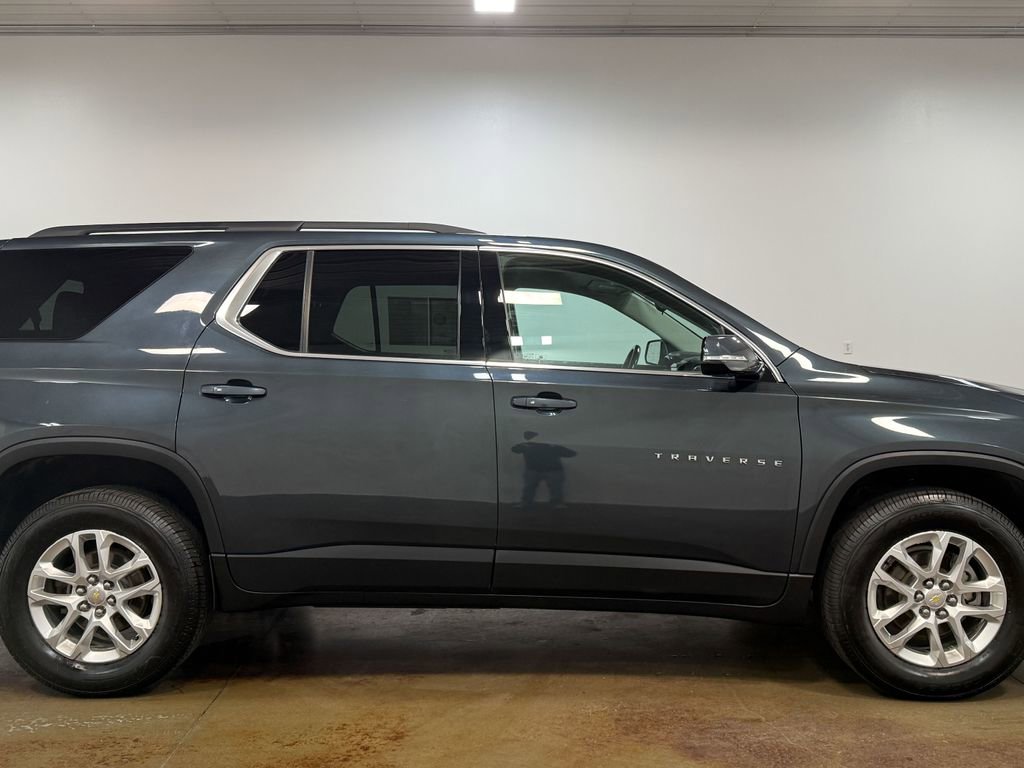 Used 2019 Chevrolet Traverse LT image 32