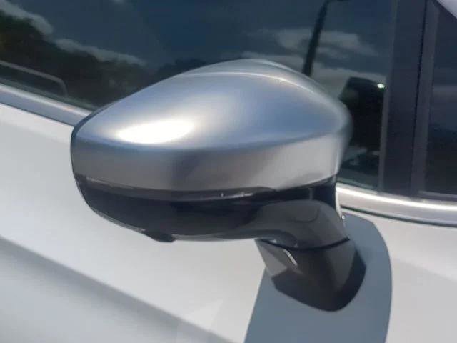 Certified 2023 Chrysler Pacifica Pinnacle FWD image 12