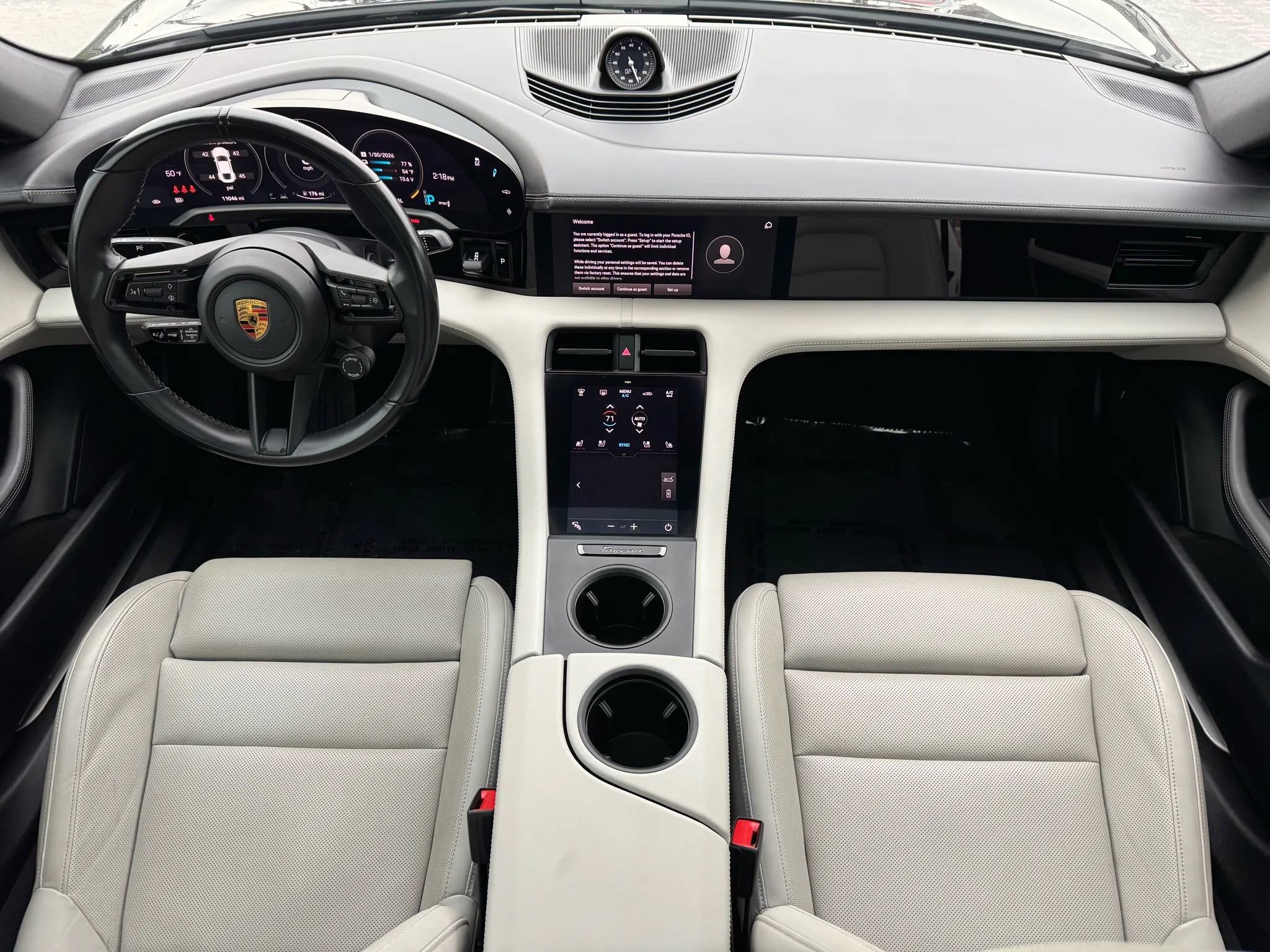 Used 2020 Porsche Taycan 4S image 22