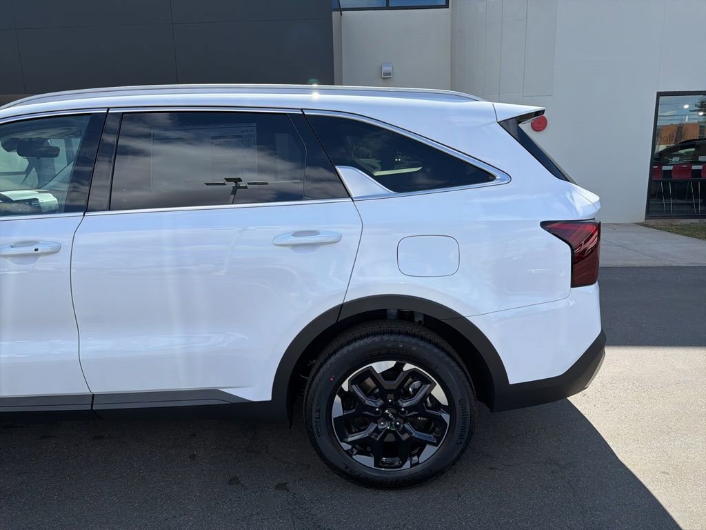 New 2026 Kia Sorento S image 9