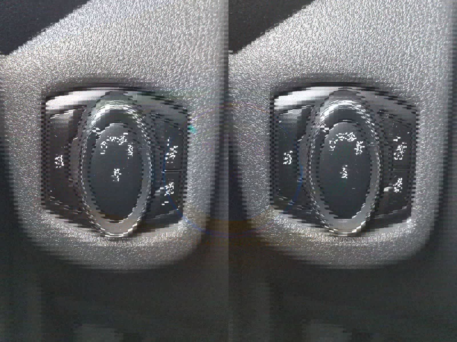 Used 2018 Ford Transit Connect XLT image 29