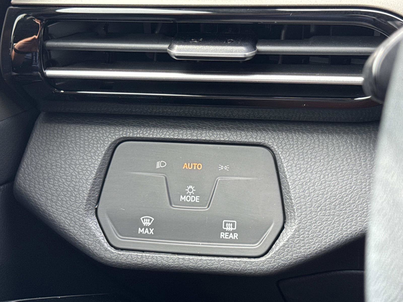 Certified 2023 Volkswagen ID.4 Pro RWD image 25