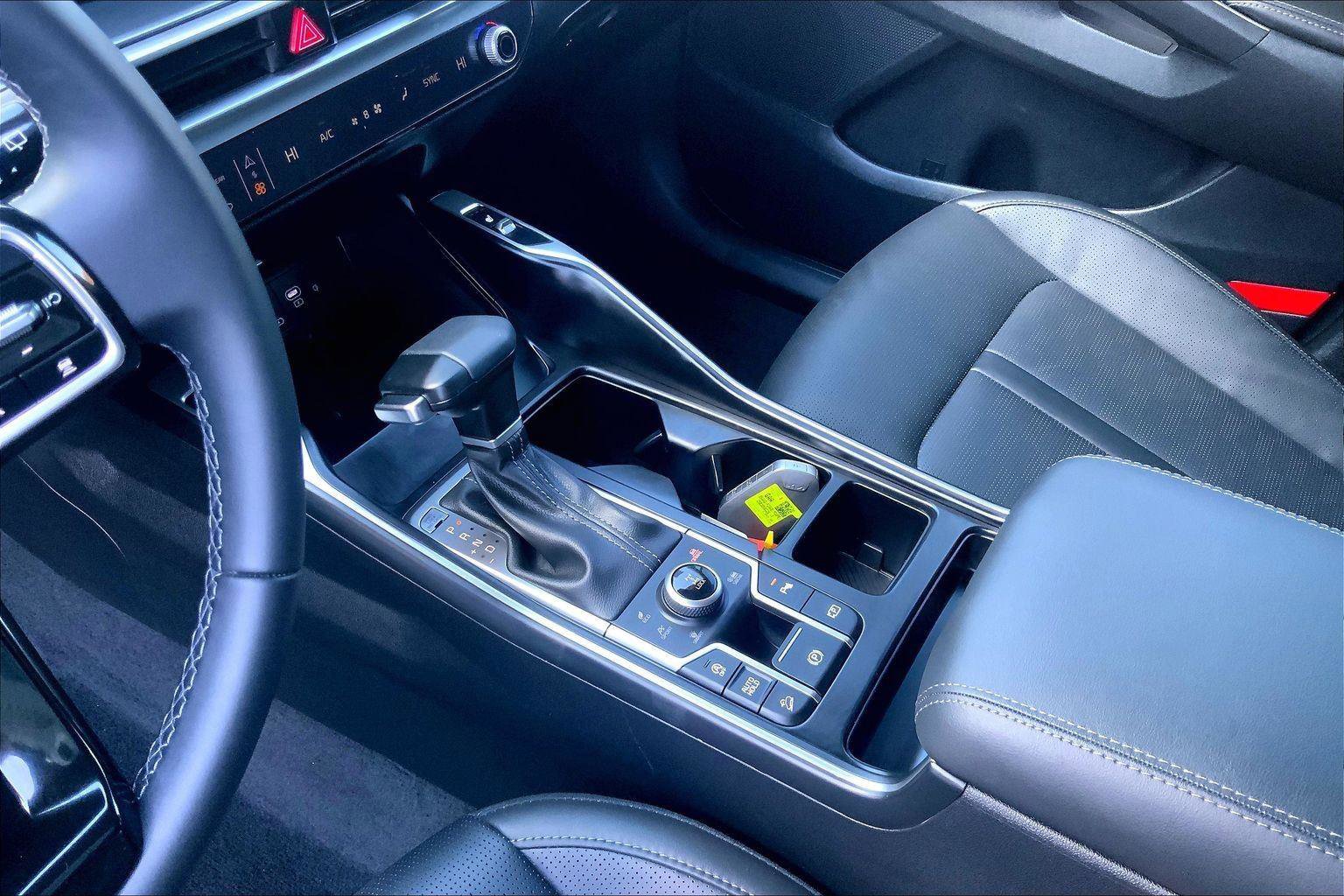 Used 2025 Kia Sorento EX image 17