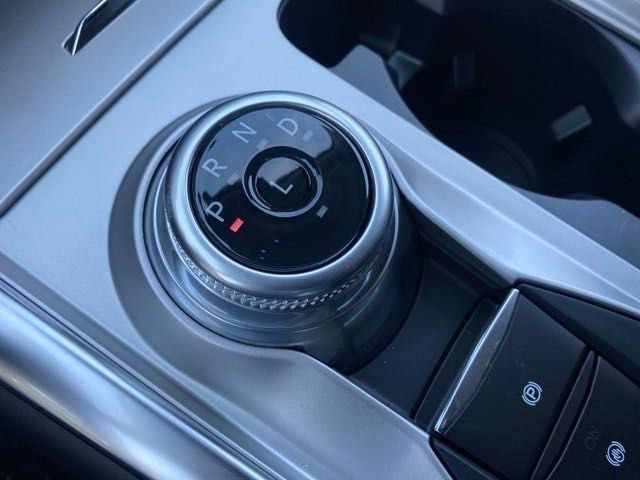 New 2024 Ford Explorer XLT w/ Equipment Group 202A image 27