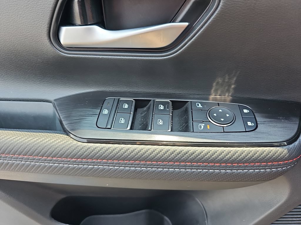 Used 2026 Nissan Kicks SR FWD image 26