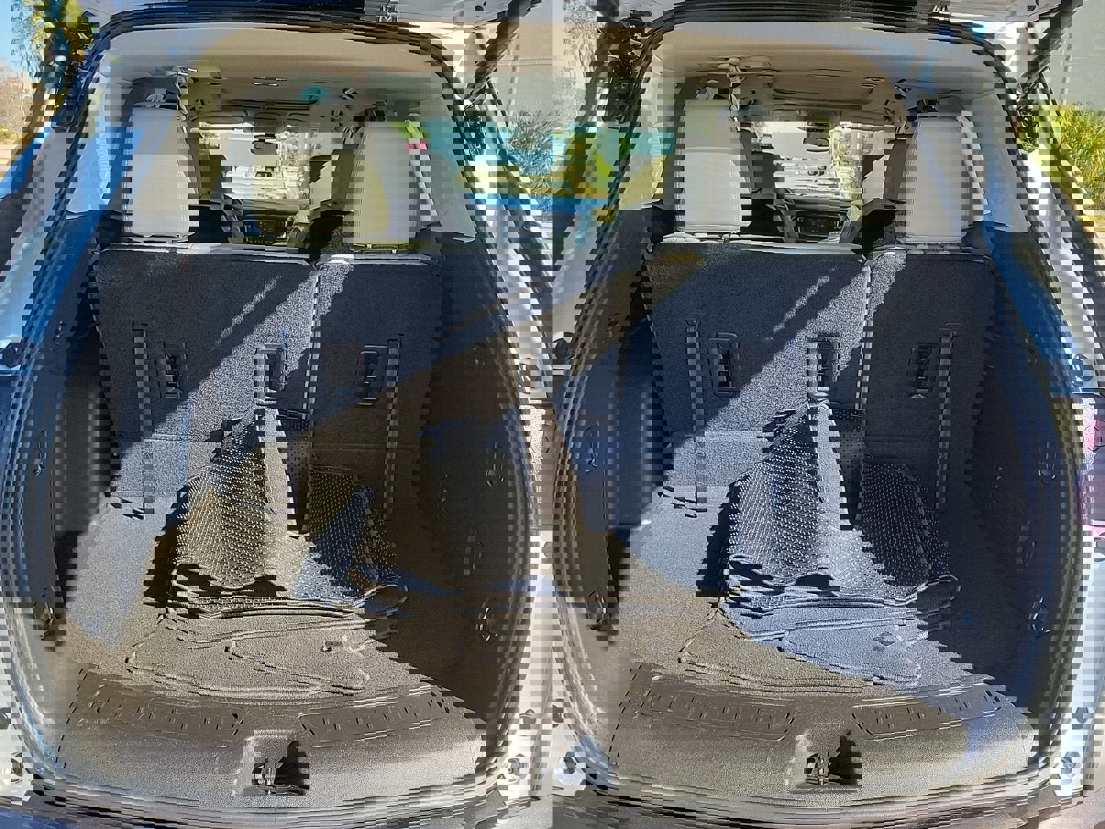 Used 2021 Buick Enclave Essence w/ Sound and Sites Package image 16