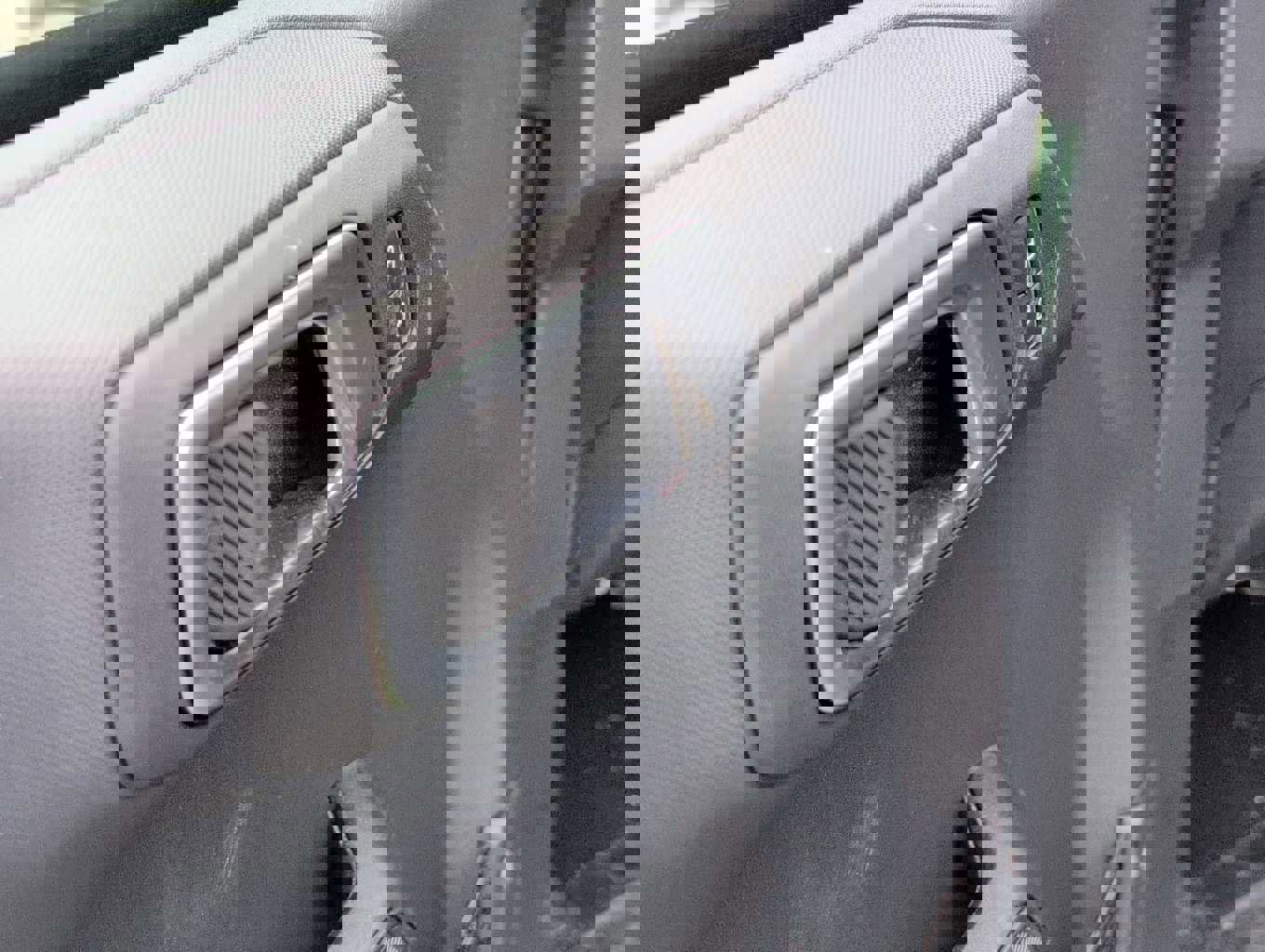 New 2025 Ford Bronco 4-Door image 18