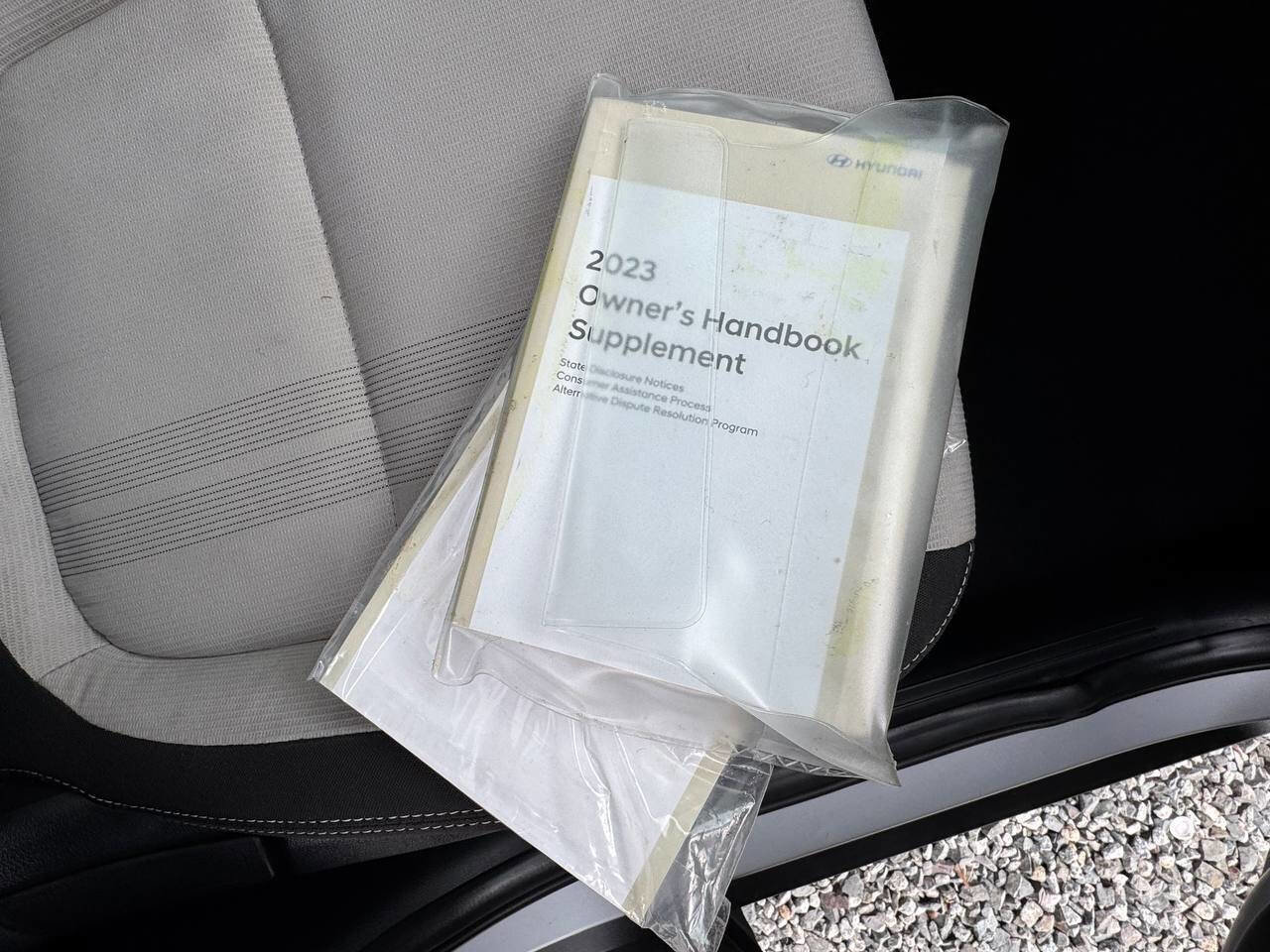 Used 2023 Hyundai Venue SEL image 22