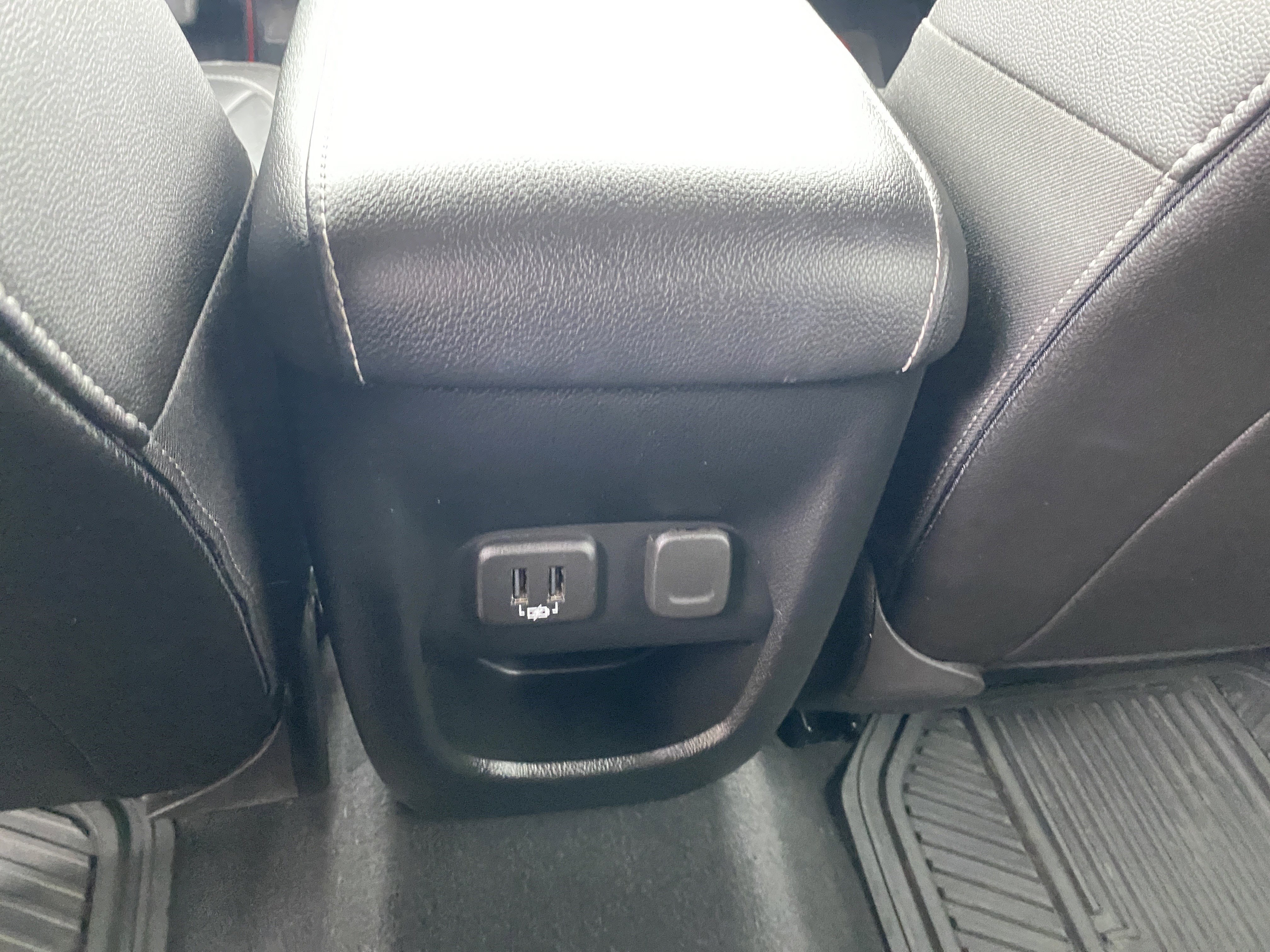 Used 2021 Chevrolet Colorado LT w/ Redline Special Edition image 32