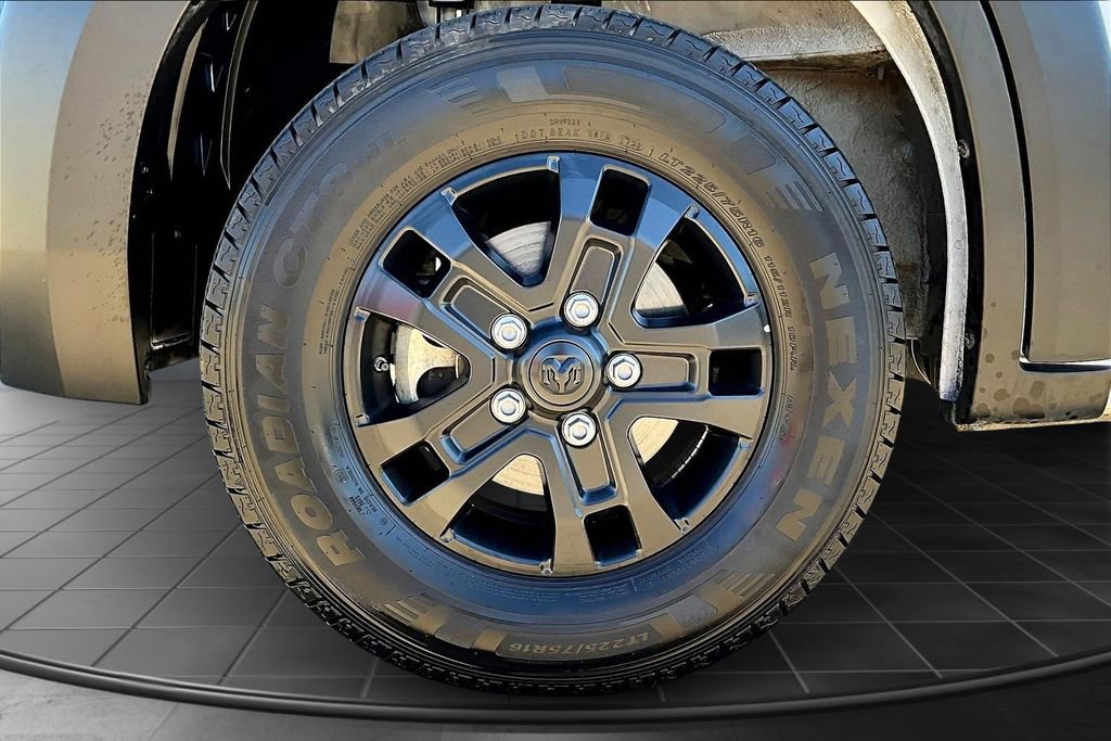 Used 2024 RAM ProMaster 2500 w/ Swivel Seat Group image 9