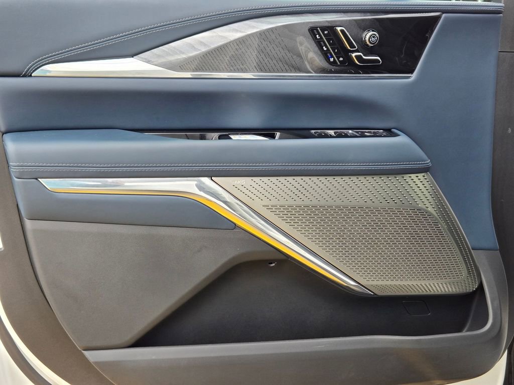 Certified 2025 Cadillac Escalade IQ Luxury 2 w/ LPO, Premium Carpet Package image 24