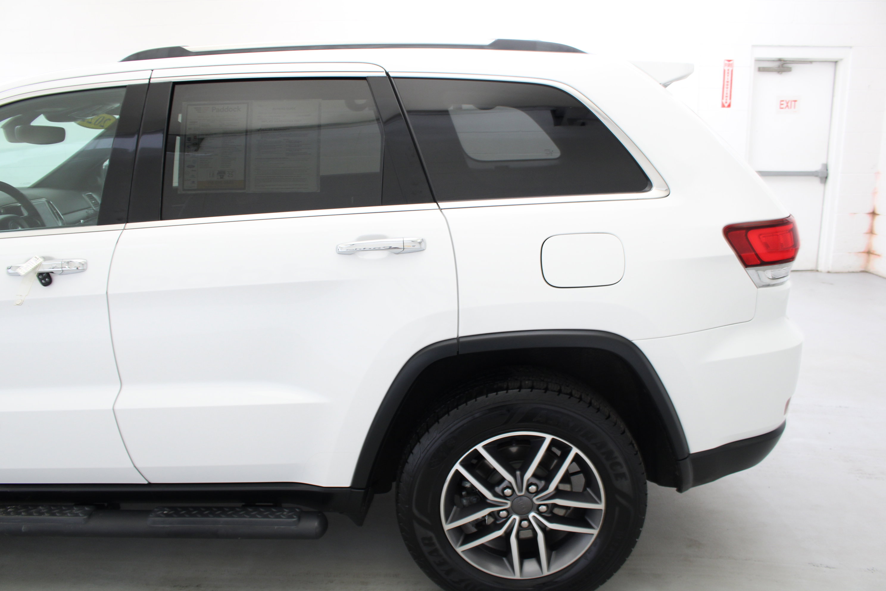 Used 2021 Jeep Grand Cherokee Limited w/ Trailer Tow Group IV image 6