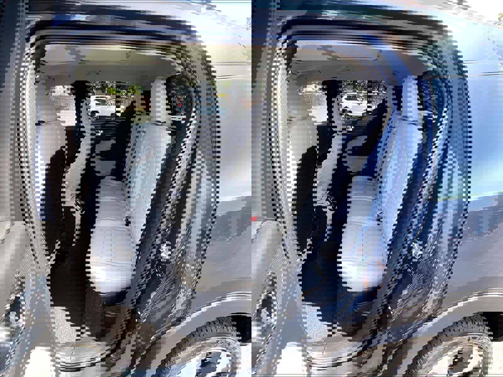 New 2026 Volvo XC40 B4 Plus w/ Protection Package Premier image 12