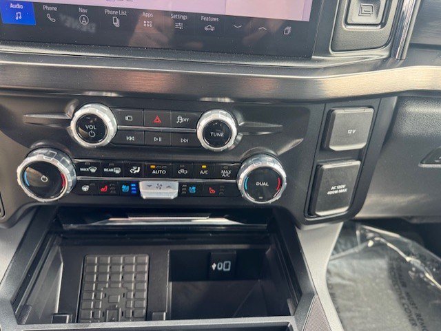 Used 2026 Ford F250 Lariat AWD/4WD image 21