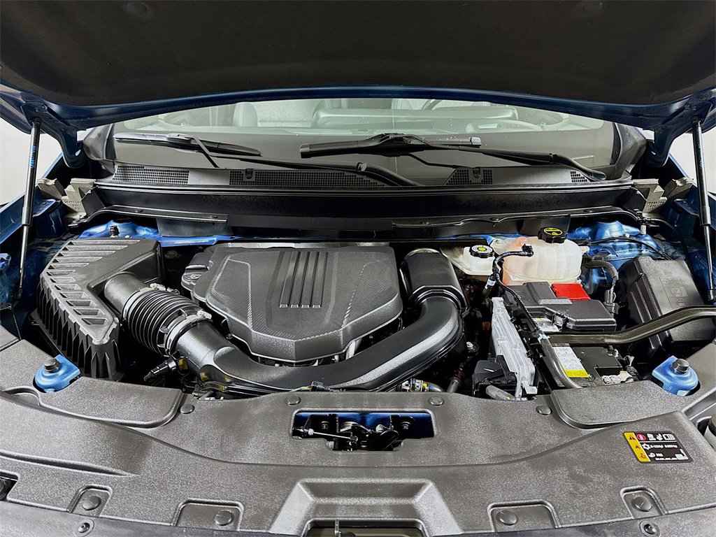 Used 2025 Chevrolet Traverse LT image 29