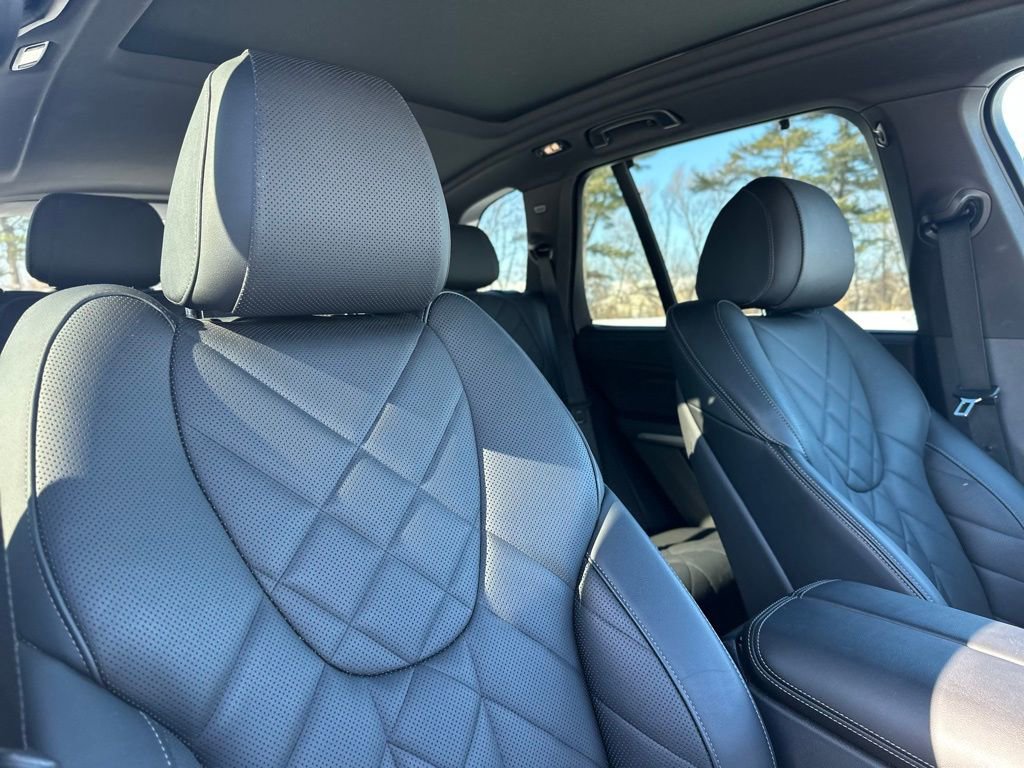 Certified 2024 BMW X5 xDrive40i w/ Executive Package image 27